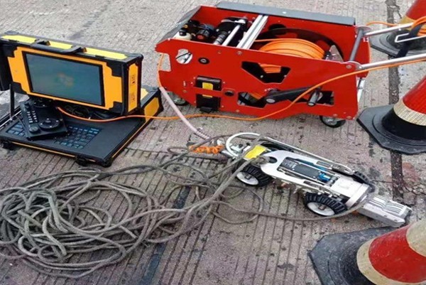 市南CCTV管道检测机器人