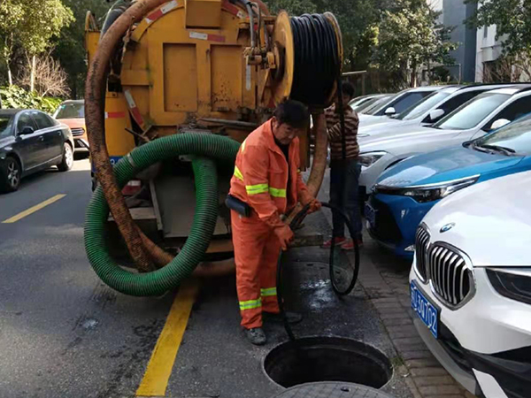 市南排污管道清淤